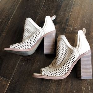 Vince Camuto Block Heel Sandal